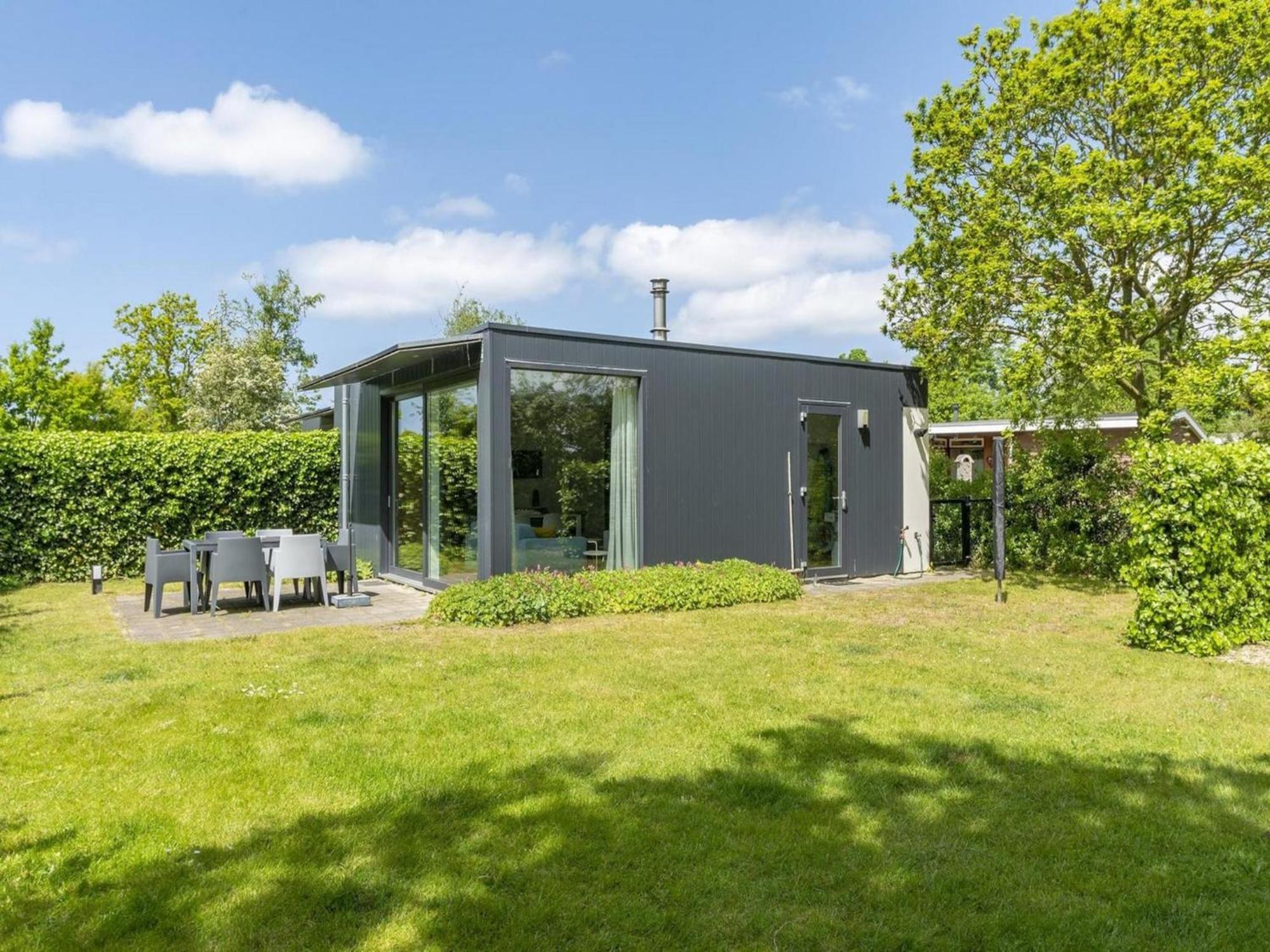 Beautiful Holiday Home With Spacious Garden Sint Maartensvlotbrug Exteriör bild