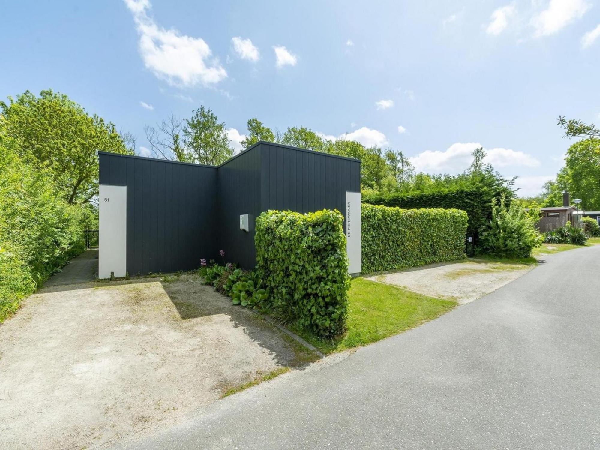 Beautiful Holiday Home With Spacious Garden Sint Maartensvlotbrug Exteriör bild