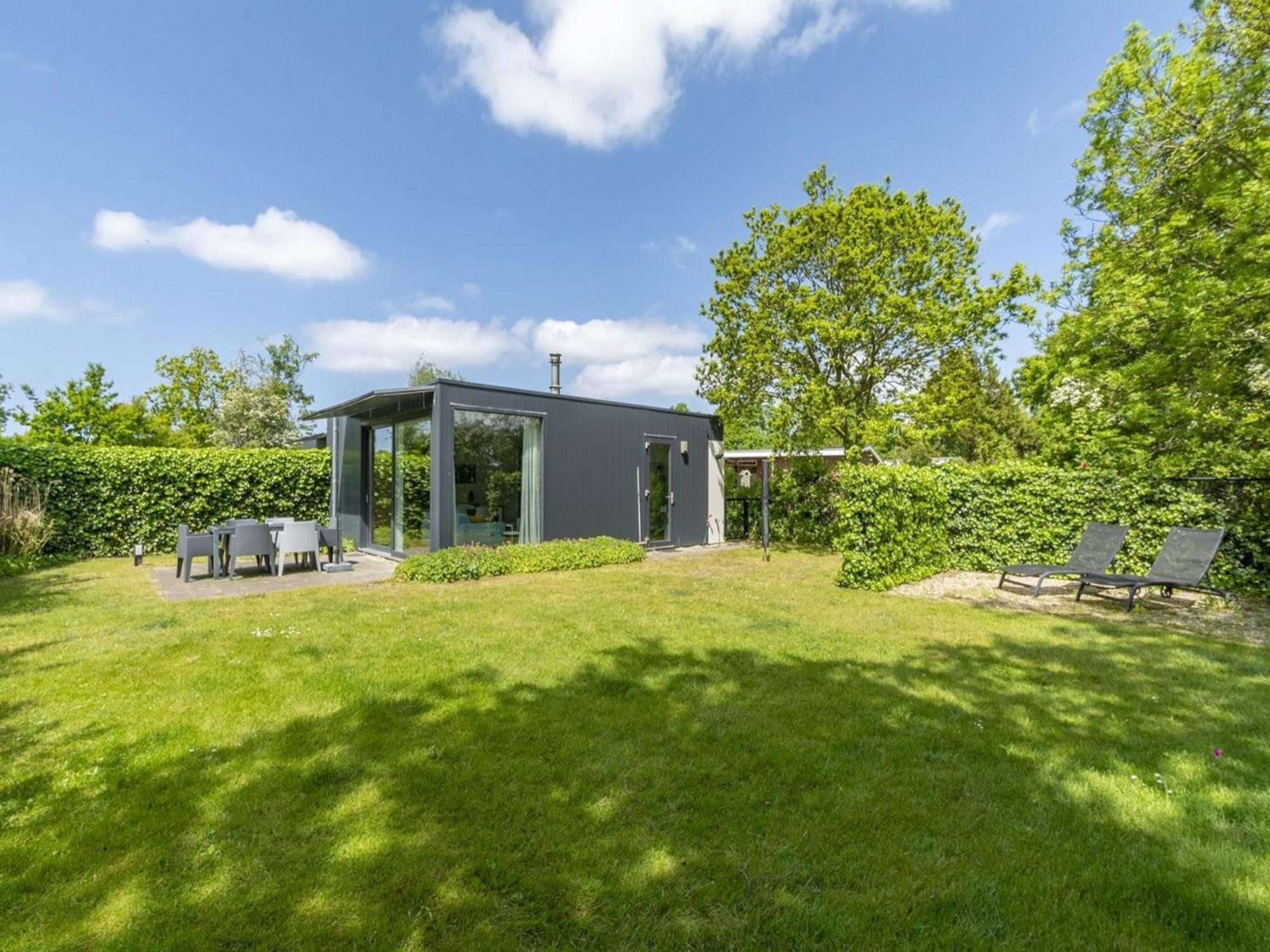 Beautiful Holiday Home With Spacious Garden Sint Maartensvlotbrug Exteriör bild